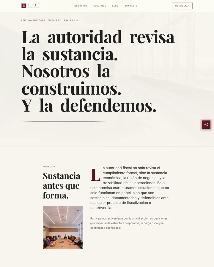 Vista de la página de inicio de Leit Consultores